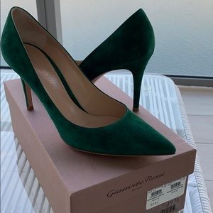 Gianvito Rossi green suede pumps size 39.5